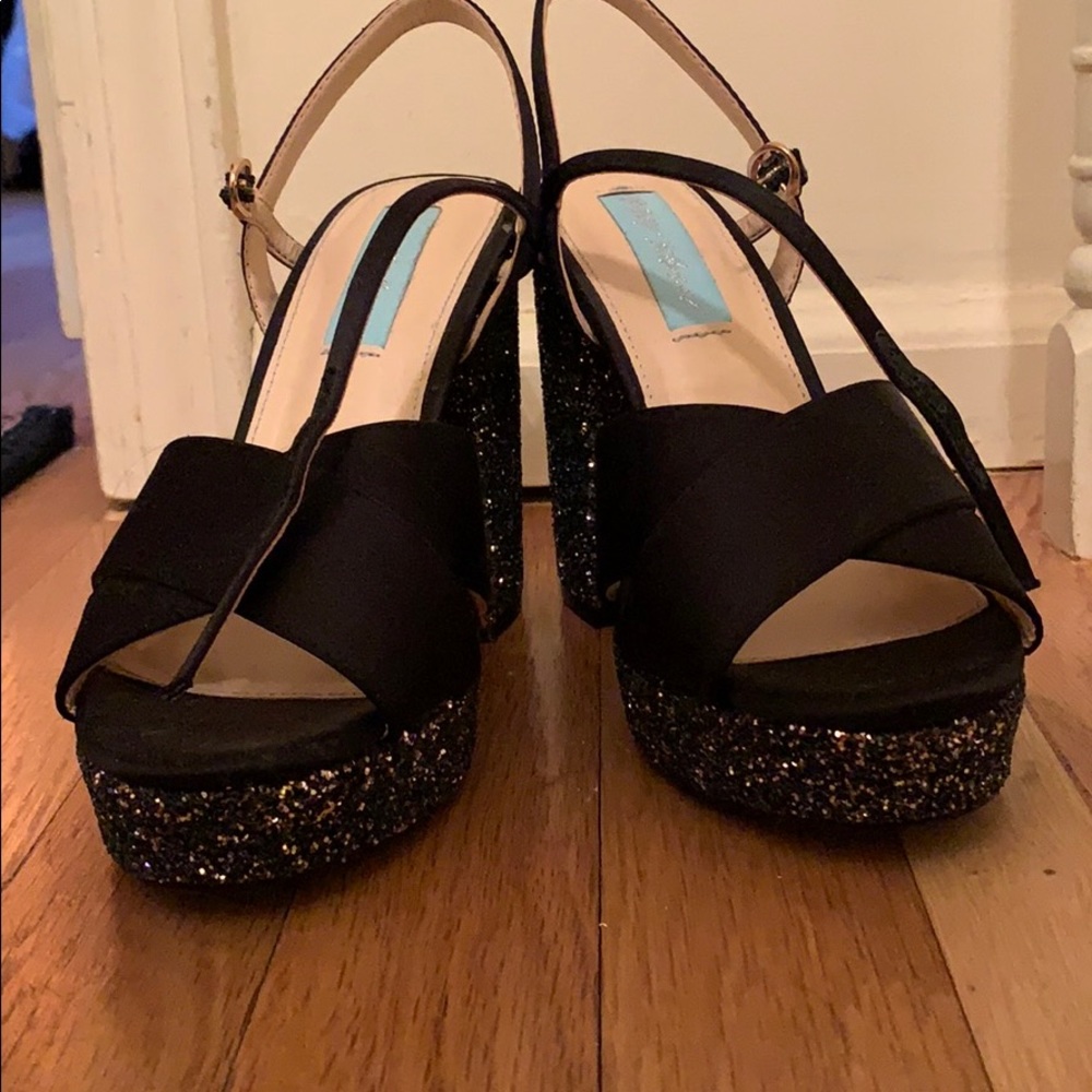 Betsy Johnson Satin and Sparkle Platform -size 6.5